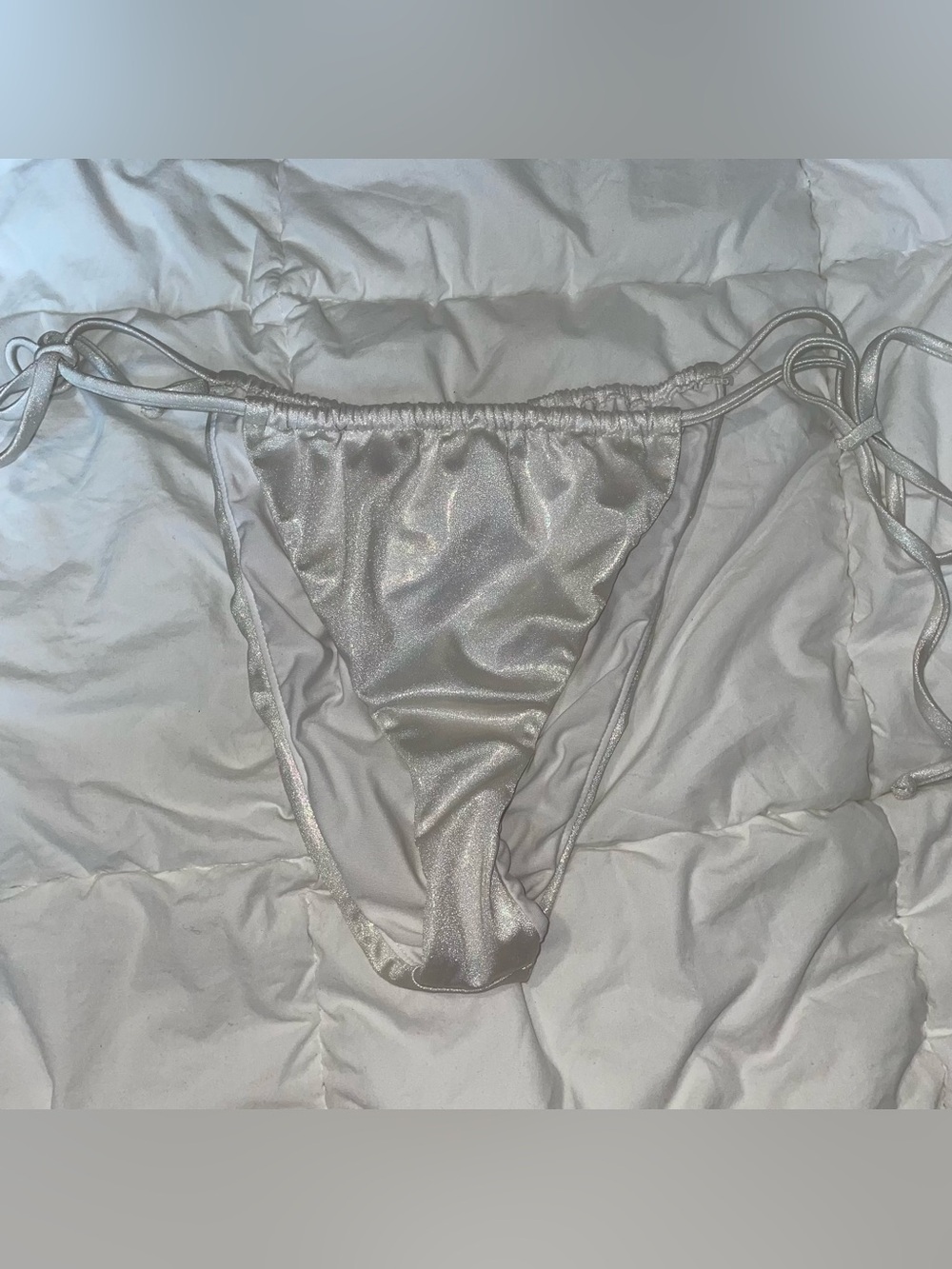 Good American Silver Shimmer String Bikini Thong size 4 (XL)